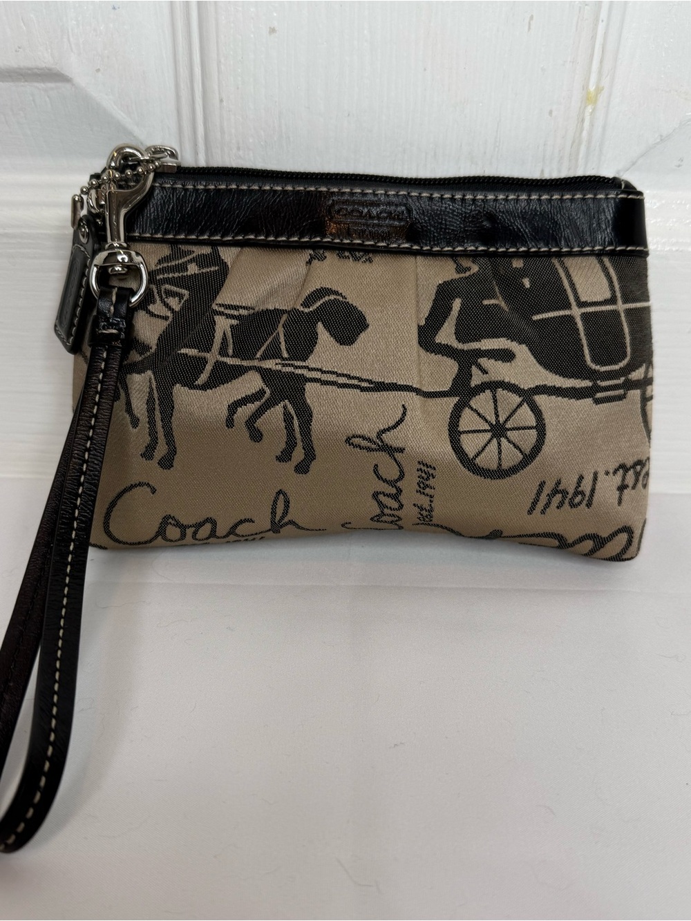 COACH HORSE AND CARRIAGE JACQUARD WRISTLET POUCH